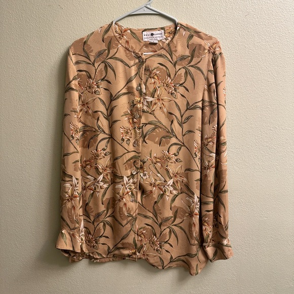 Real Clothes Tops - Saks Fifth Avenue Real Clothes Long Sleeve Button Down 100% Silk Blouse Size PM